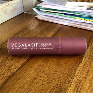 Vegalash Volumizing Serum